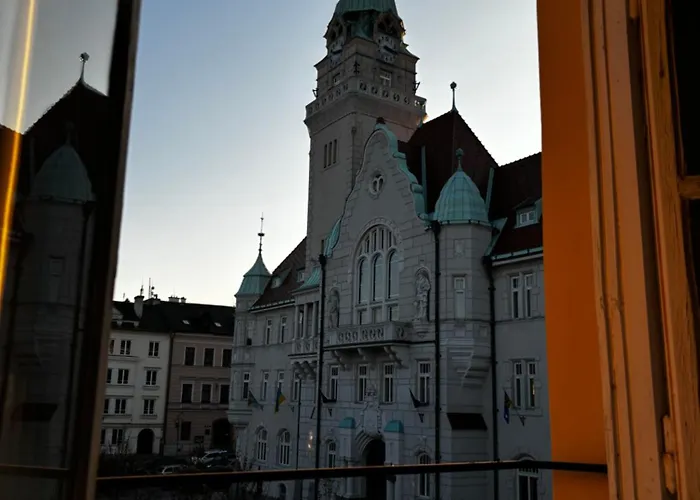 Luxury City Center Apartment In Historic Building